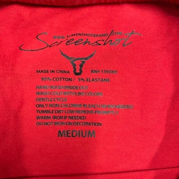 Screenshot Mens M Red "Impression" Tshirt Wearable Art Face Chain Embroidery - Picture 8 of 11